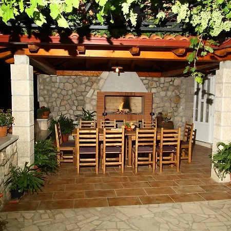 Vino Vecchio Cavtat